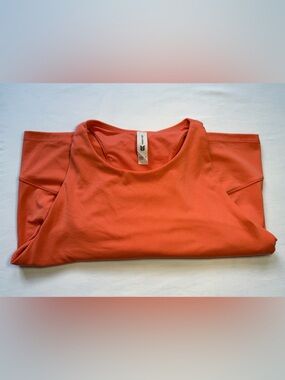 All in motion active top